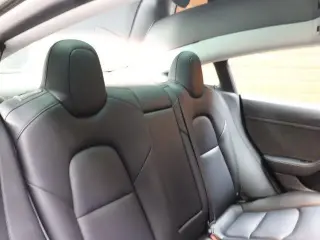 Tesla Model 3 2023 4dr Sedan