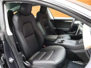 Tesla Model 3 2023 4dr Sedan