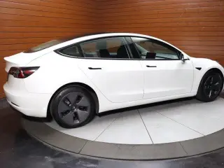 Tesla Model 3 2023 4dr Sedan