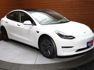Tesla Model 3 2023 4dr Sedan