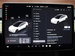 Tesla Model 3 2023 4dr Sedan