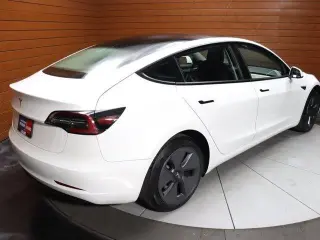 Tesla Model 3 2023 4dr Sedan