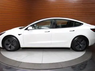 Tesla Model 3 2023 4dr Sedan