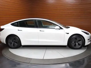 Tesla Model 3 2023 4dr Sedan