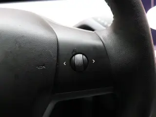 Tesla Model 3 2023 4dr Sedan
