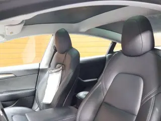 Tesla Model 3 2023 4dr Sedan