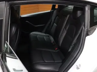 Tesla Model 3 2023 4dr Sedan