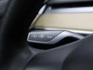 Tesla Model 3 2023 4dr Sedan