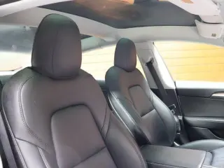 Tesla Model 3 2023 4dr Sedan