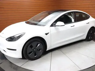 Tesla Model 3 2023 4dr Sedan