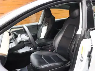 Tesla Model 3 2023 4dr Sedan