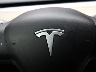 Tesla Model 3 2023 4dr Sedan