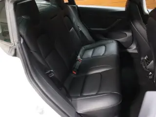 Tesla Model 3 2023 4dr Sedan
