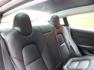 Tesla Model 3 2023 4dr Sedan
