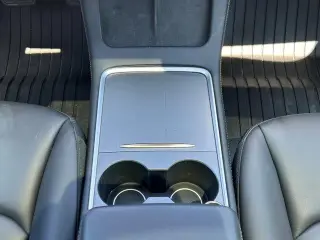 Tesla Model 3 2023 4dr Sedan