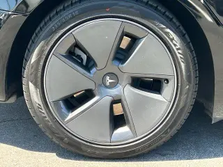 Tesla Model 3 2023 4dr Sedan