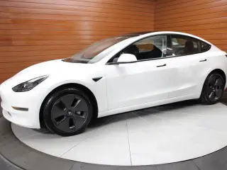 Tesla Model 3 2023 4dr Sedan