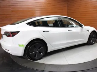 Tesla Model 3 2023 4dr Sedan