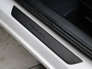 Tesla Model 3 2023 4dr Sedan