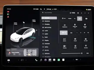 Tesla Model 3 2023 4dr Sedan