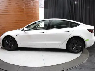 Tesla Model 3 2023 4dr Sedan