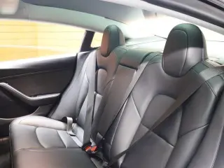 Tesla Model 3 2023 4dr Sedan