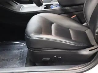 Tesla Model 3 2023 4dr Sedan