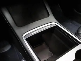 Tesla Model 3 2023 4dr Sedan