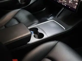 Tesla Model 3 2023 4dr Sedan