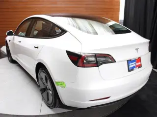 Tesla Model 3 2023 4dr Sedan
