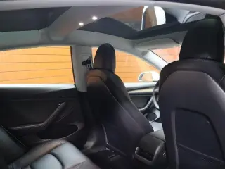 Tesla Model 3 2023 4dr Sedan