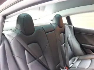 Tesla Model 3 2023 4dr Sedan