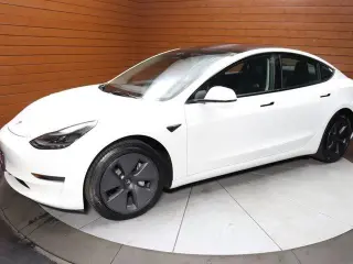 Tesla Model 3 2022 AWD Long Range 4dr Sedan