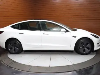 Tesla Model 3 2022 AWD Long Range 4dr Sedan