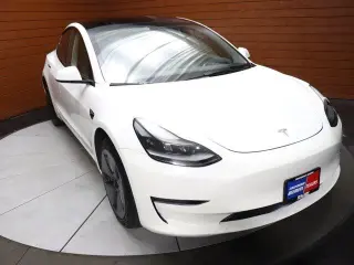 Tesla Model 3 2022 AWD Long Range 4dr Sedan