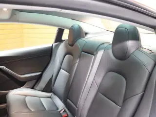 Tesla Model 3 2022 AWD Long Range 4dr Sedan