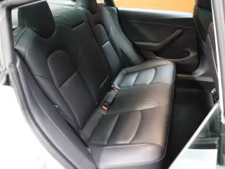 Tesla Model 3 2022 AWD Long Range 4dr Sedan