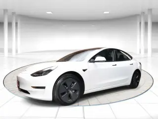 Tesla Model 3 2022 AWD Long Range 4dr Sedan
