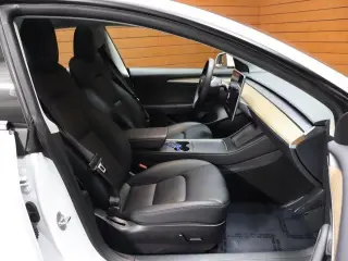 Tesla Model 3 2022 AWD Long Range 4dr Sedan