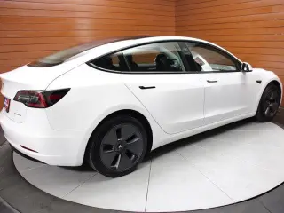 Tesla Model 3 2022 AWD Long Range 4dr Sedan