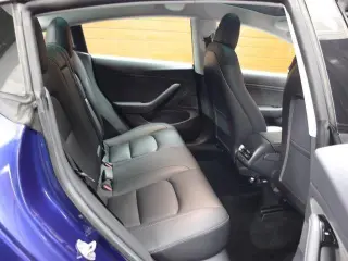 Tesla Model 3 2019 AWD Performance 4dr Fastback