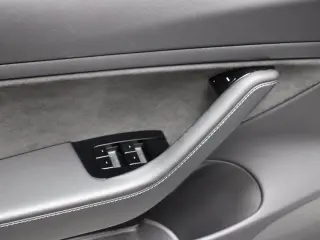 Tesla Model 3 2019 AWD Performance 4dr Fastback