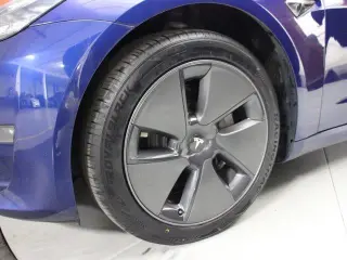 Tesla Model 3 2019 AWD Performance 4dr Fastback