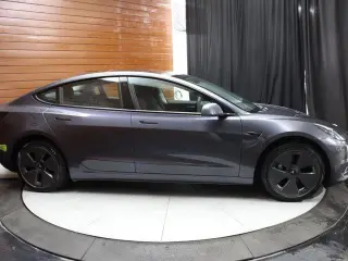 Tesla Model 3 2022 AWD Long Range 4dr Sedan
