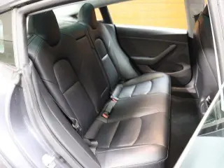 Tesla Model 3 2022 AWD Long Range 4dr Sedan