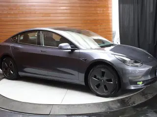 Tesla Model 3 2022 AWD Long Range 4dr Sedan