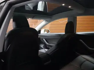 Tesla Model 3 2020 AWD Long Range 4dr Sedan