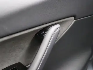 Tesla Model Y 2020 AWD Long Range 4dr Crossover