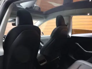 Tesla Model Y 2020 AWD Long Range 4dr Crossover
