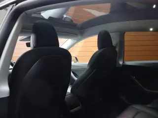 Tesla Model Y 2020 AWD Long Range 4dr Crossover
